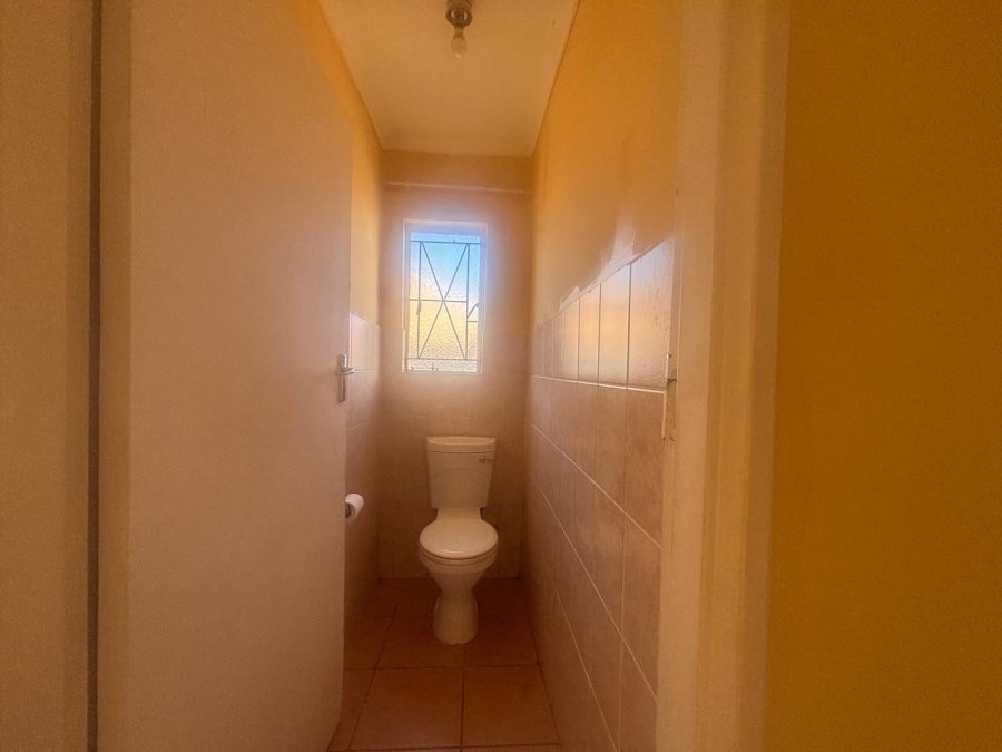 To Let 3 Bedroom Property for Rent in Vista Park Free State